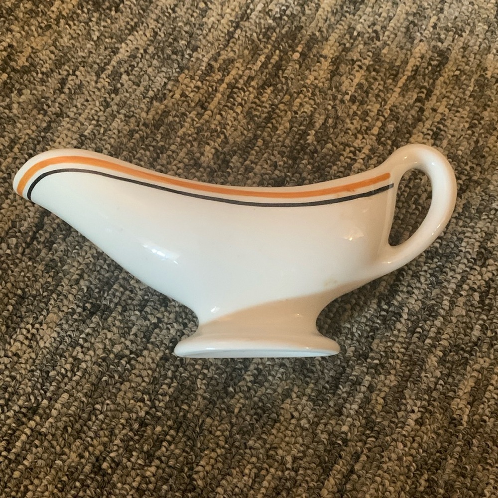 Vintage Mini Creamer Walker China‎